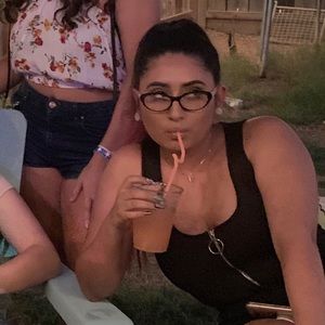 Meet your Posher, Alyssa